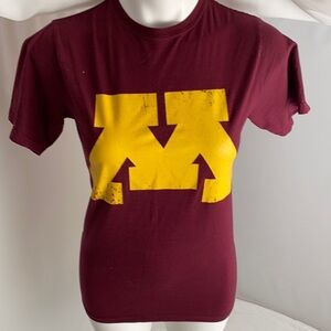 Old Varsity Brand Minnesota logo burgundy and gold crew neck t-shirt S